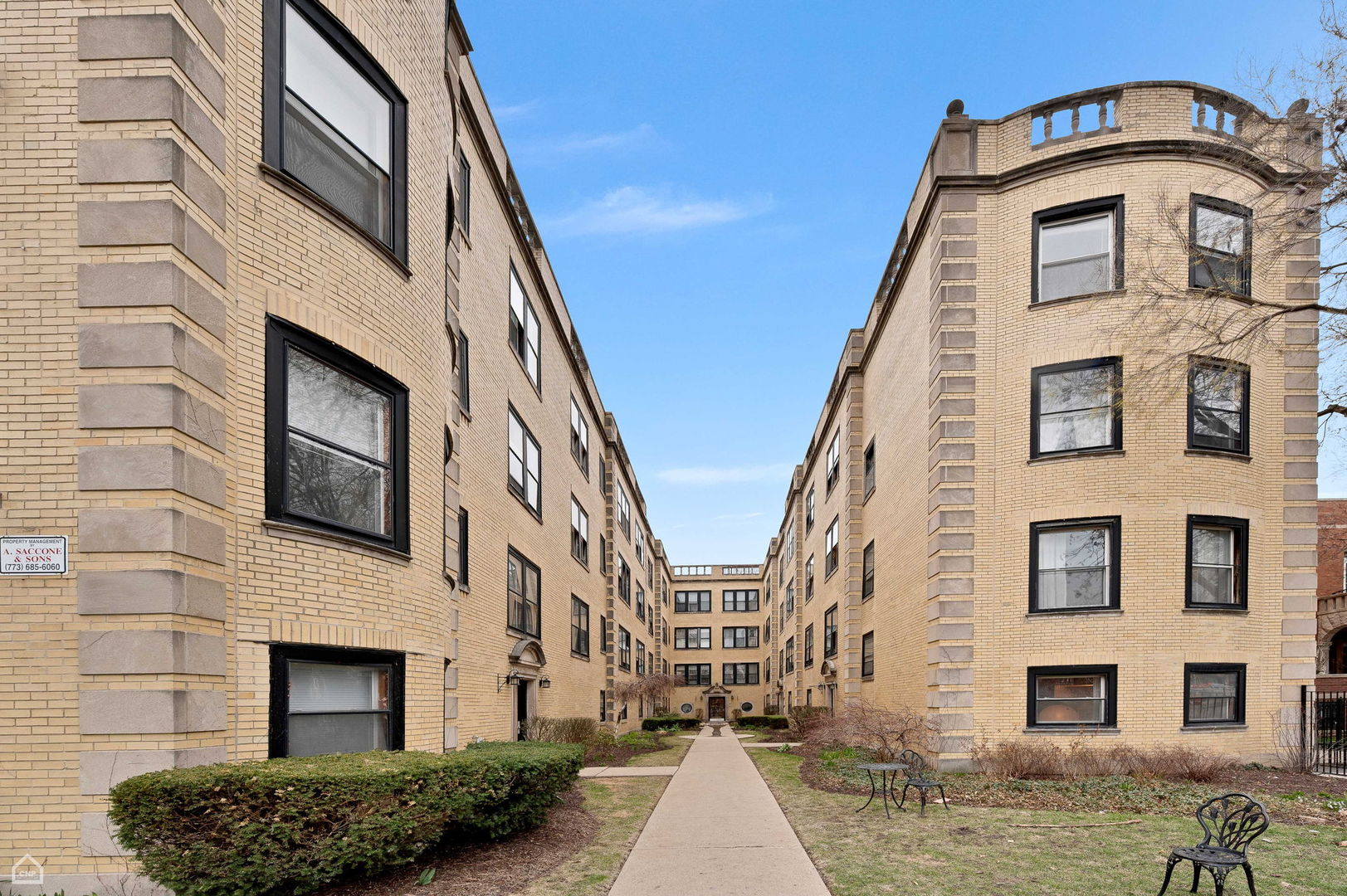2542 Kedzie Boulevard
