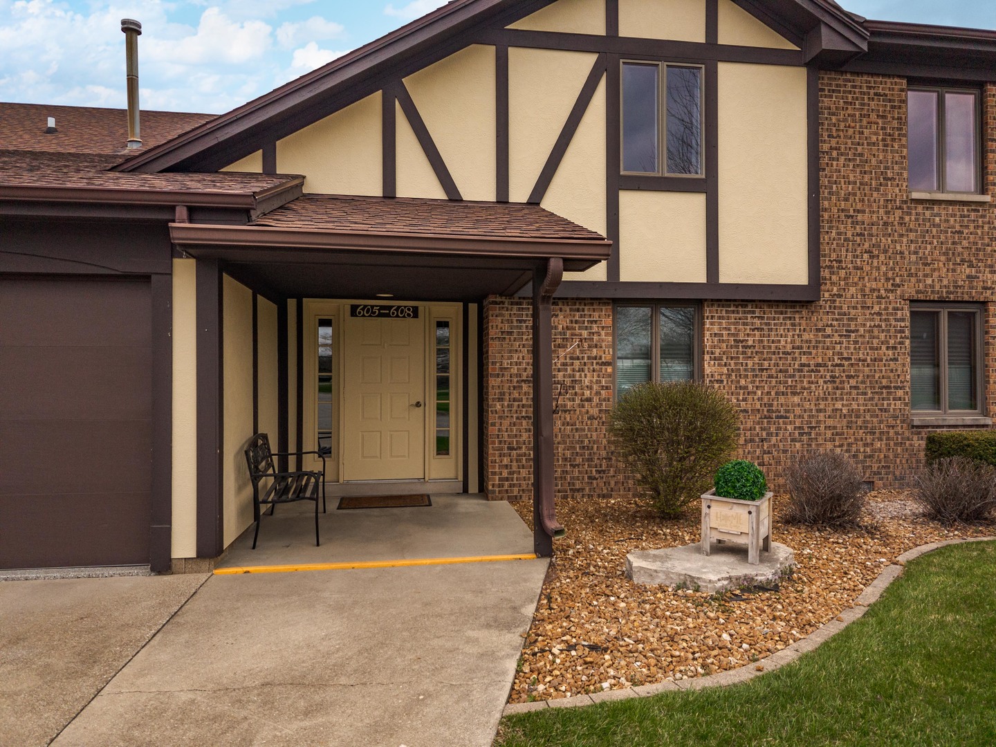 606 Carol Court