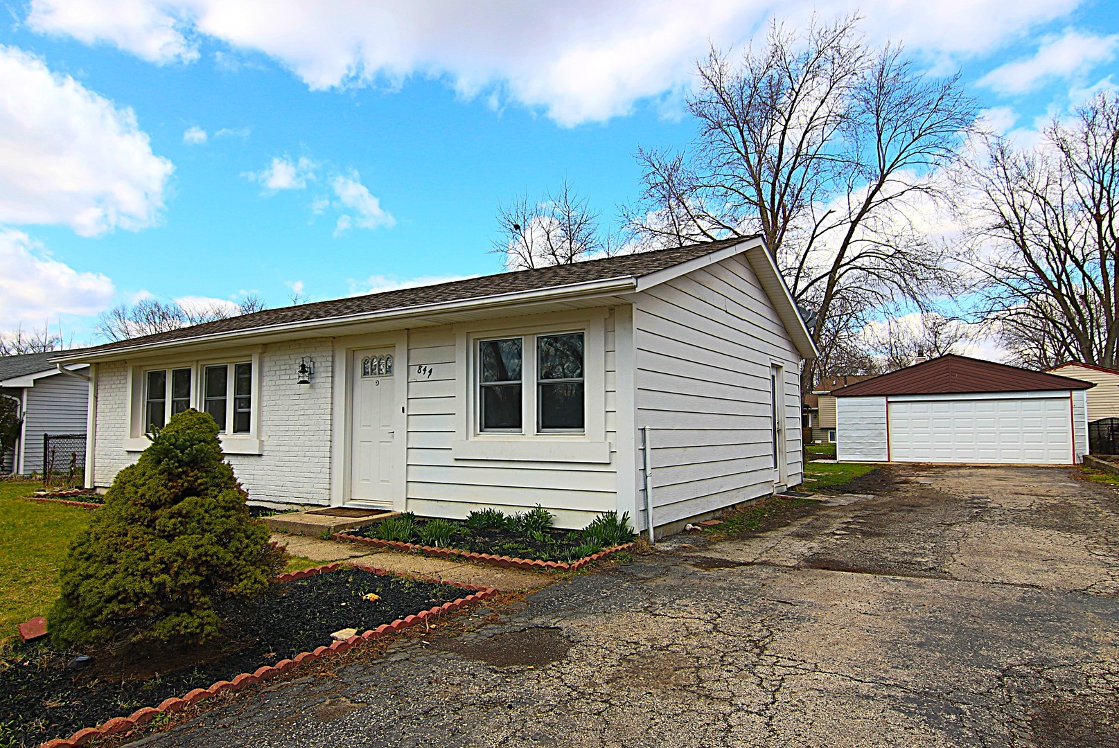 844 Tamms Lane