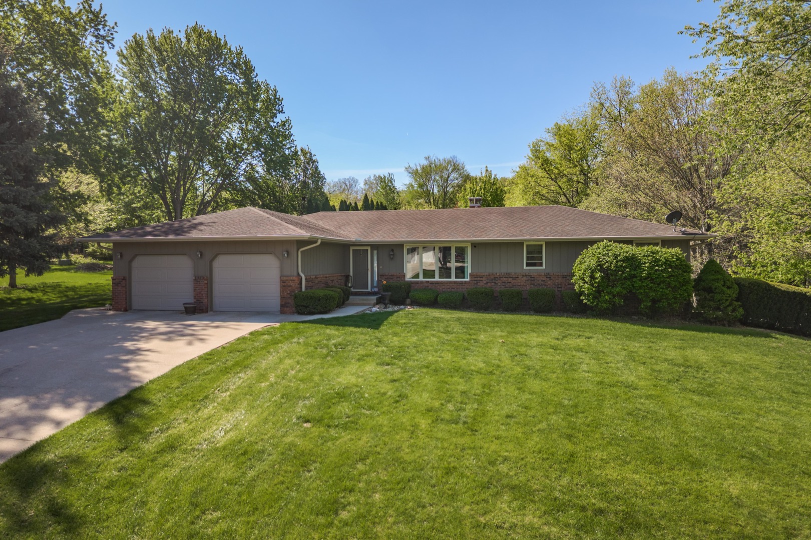 9305 Regal Court