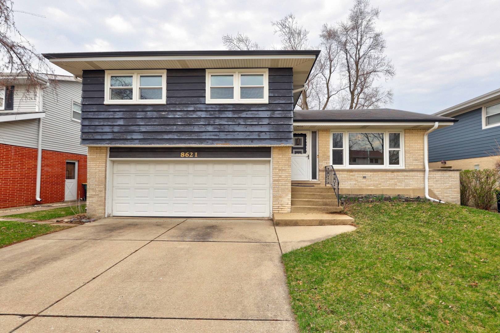 8621 Madison Drive