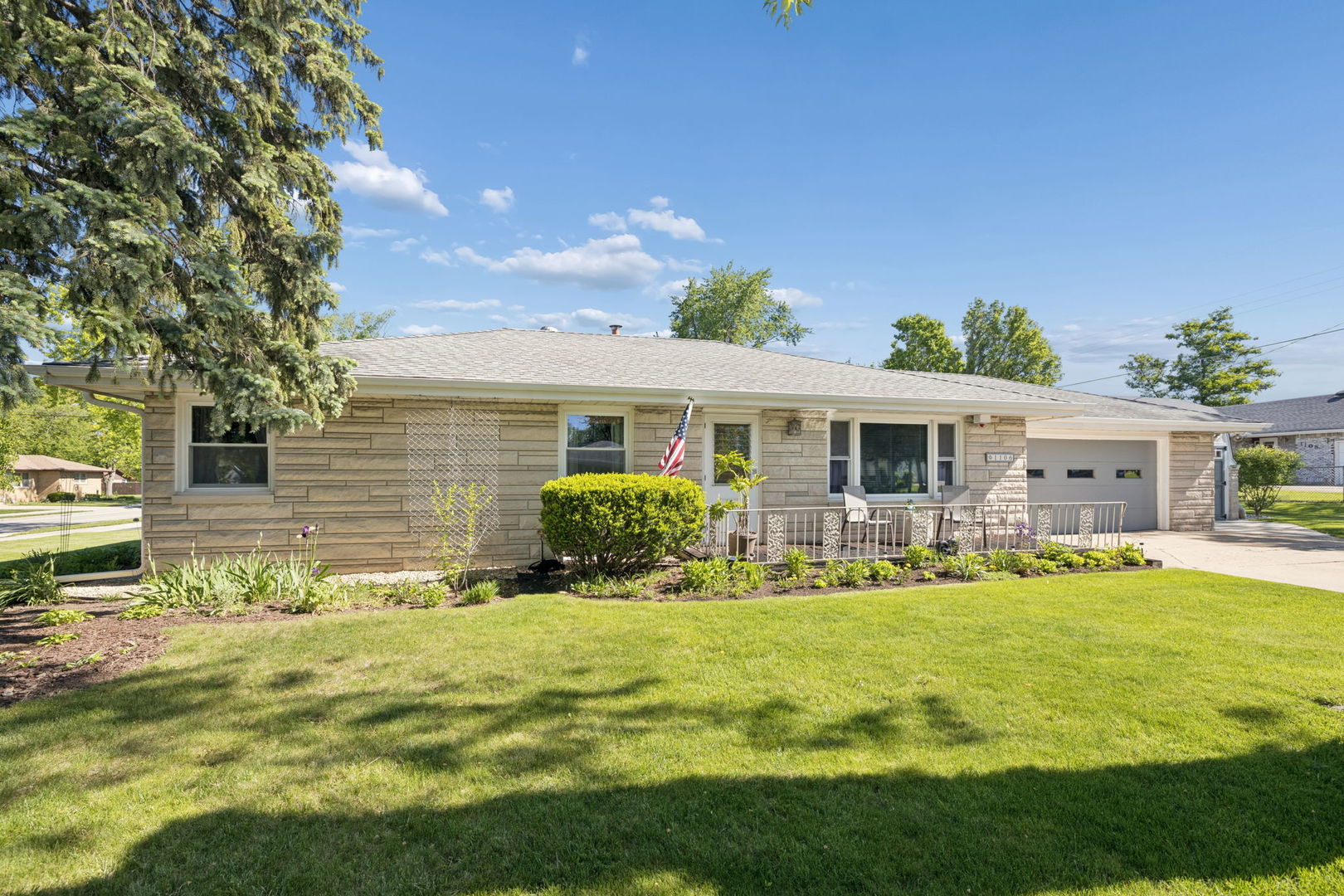 1106 Maple Court