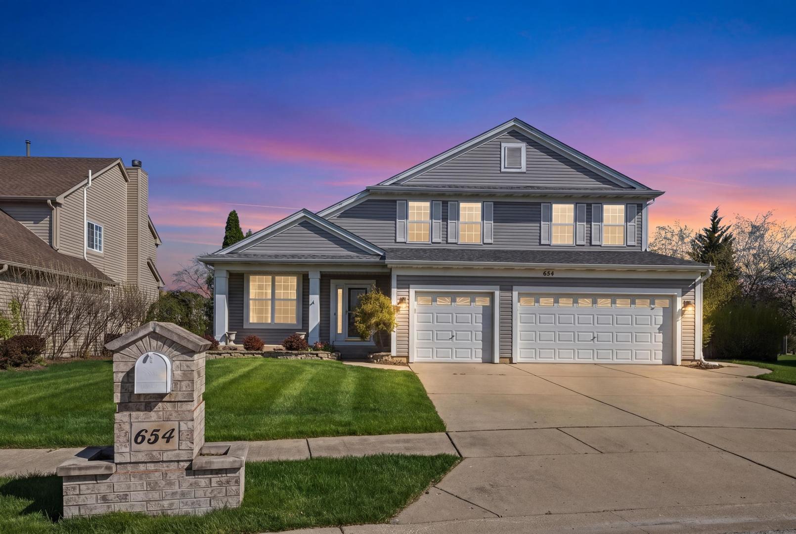 654 Easton Lane