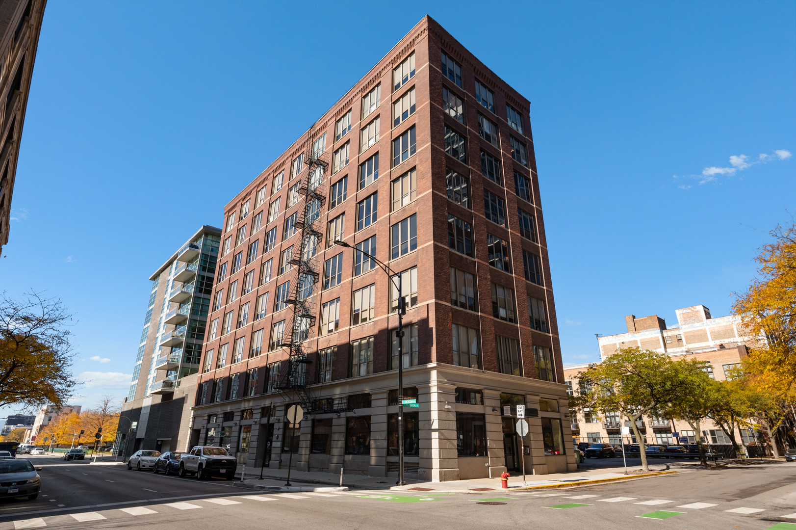 900 JACKSON Boulevard