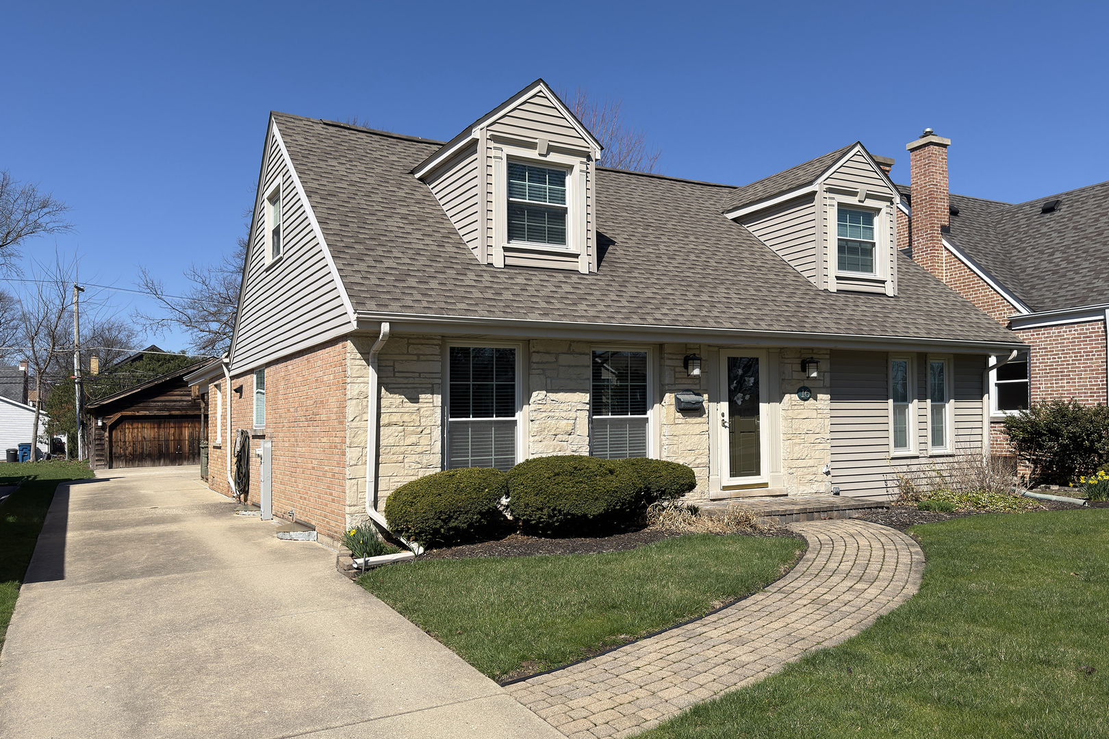 16 Hi Lusi Avenue