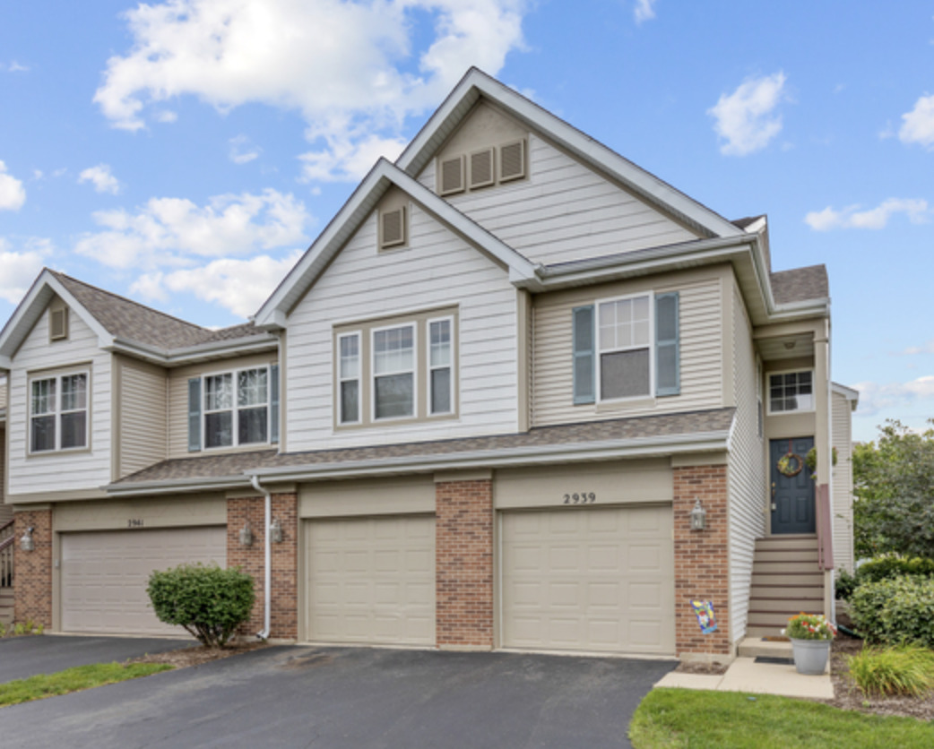 2939 SAGANASHKEE Lane