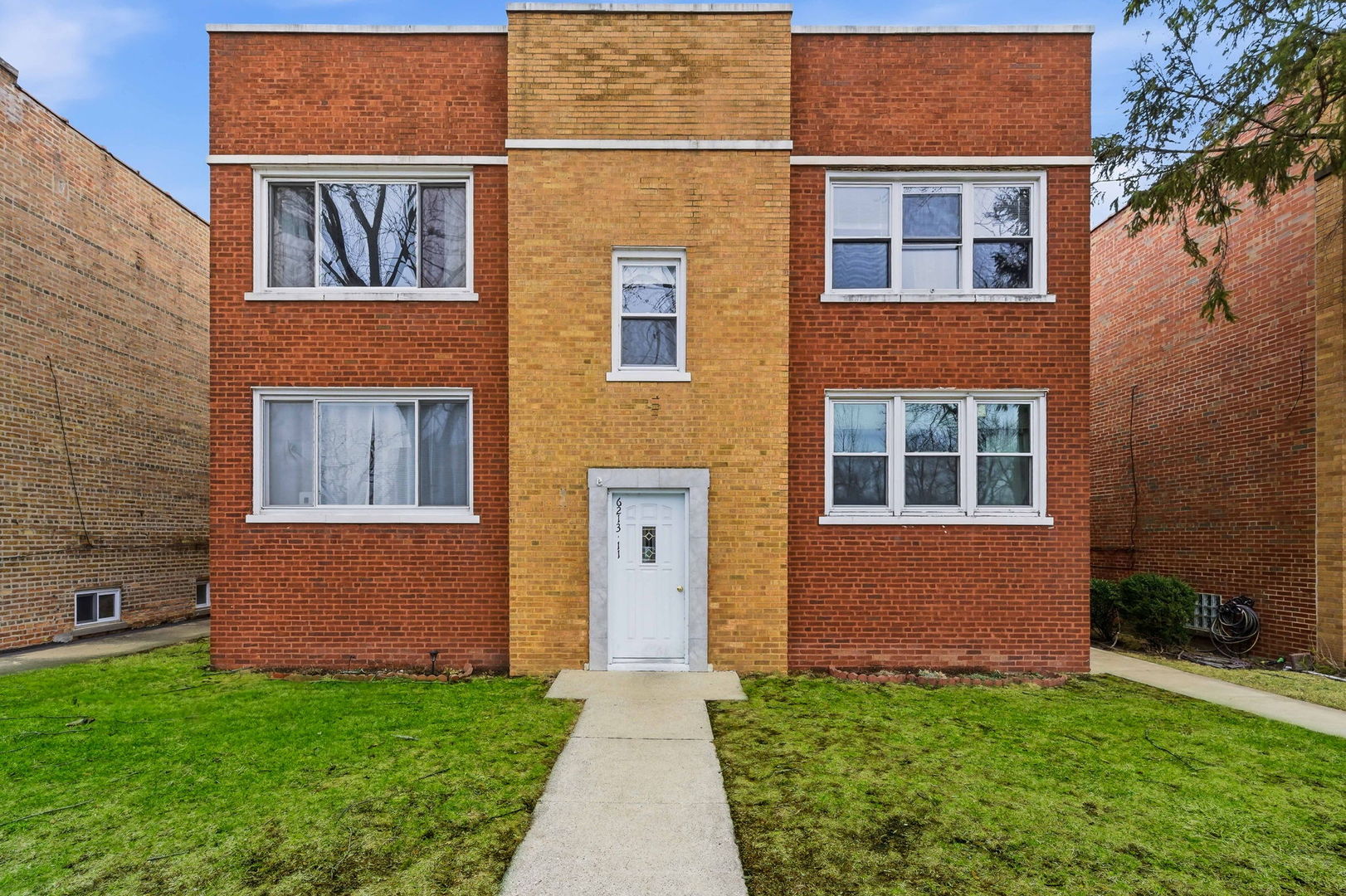 6211 Kedzie Avenue