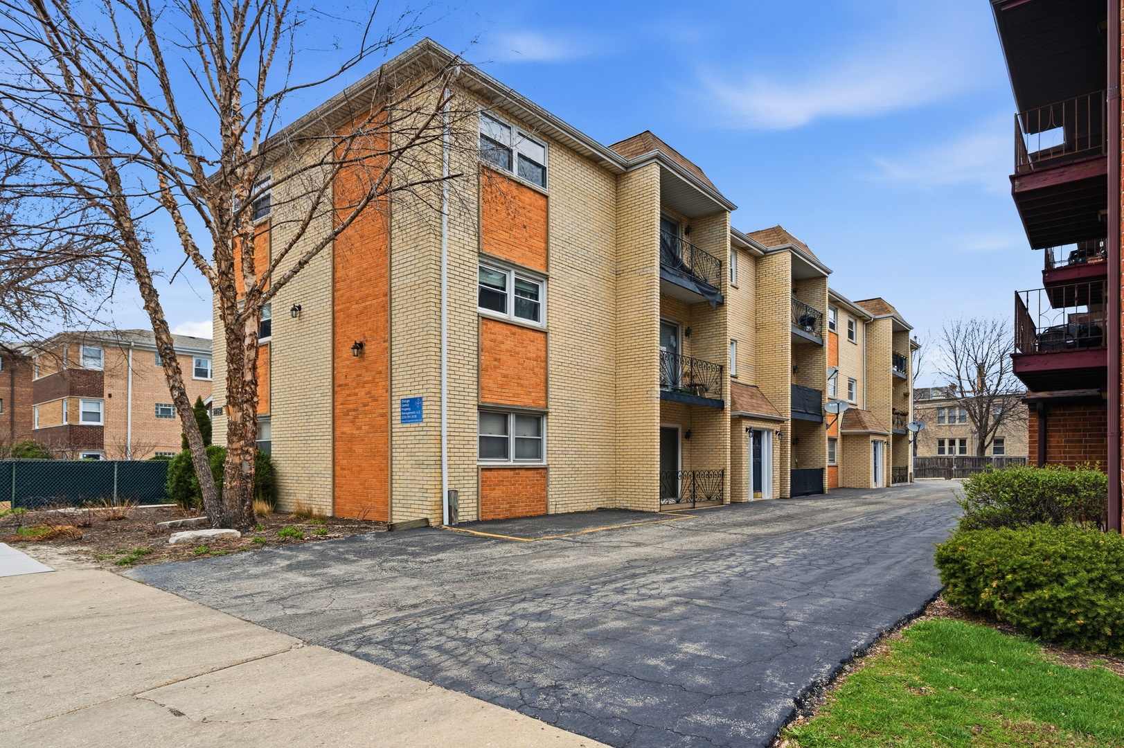 5979 Northwest Highway