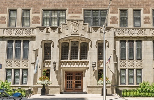 220 WALTON Place