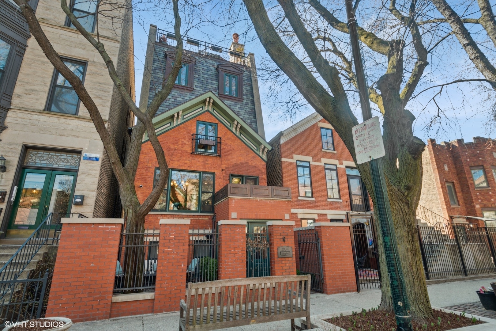 1934 Bissell Street