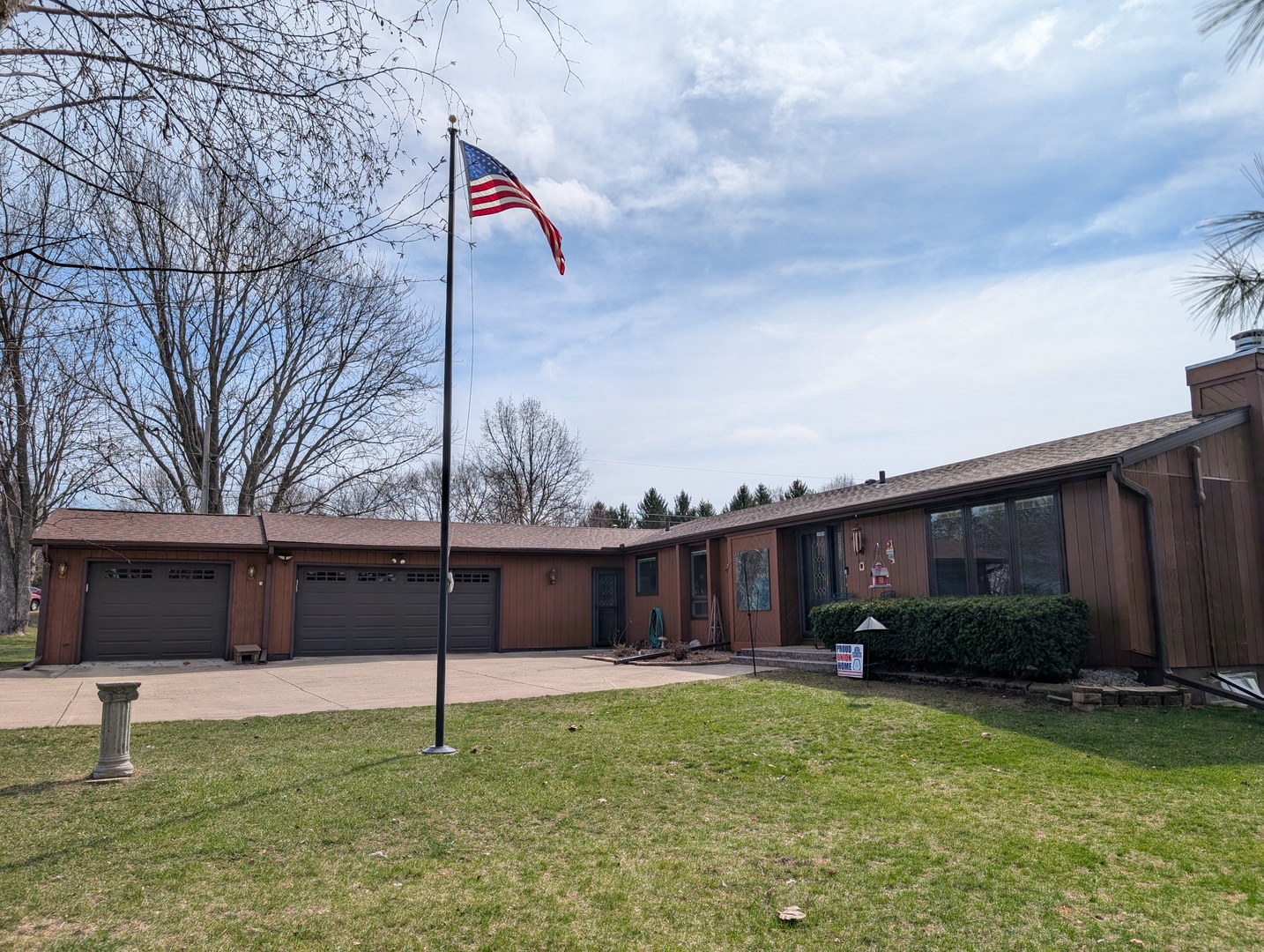 2155 Oriole Drive