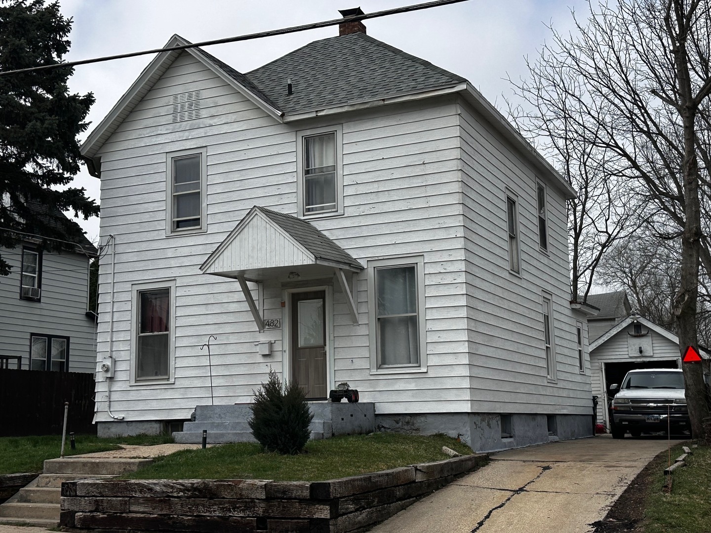 482 Float Avenue