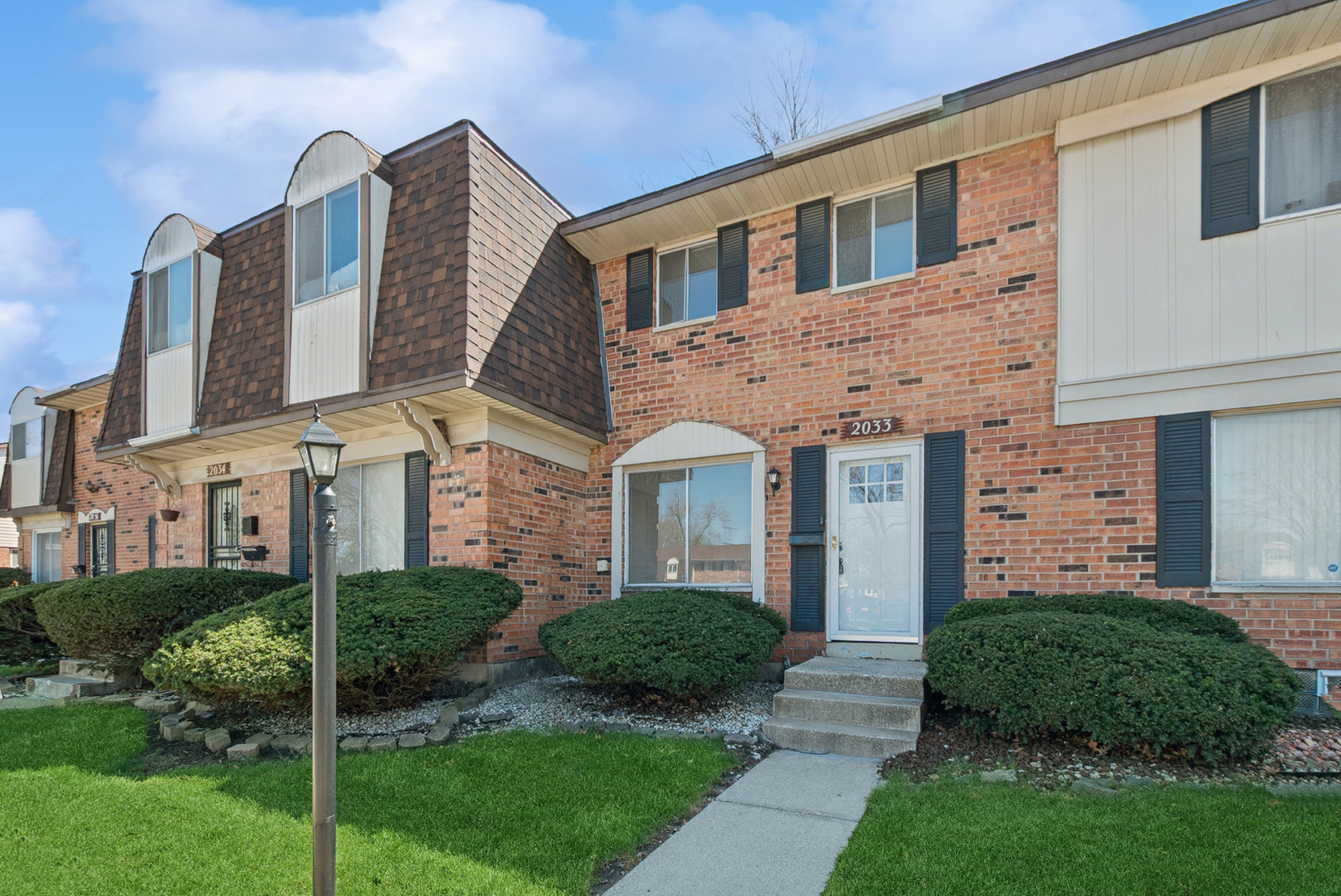2033 Lioncrest Drive
