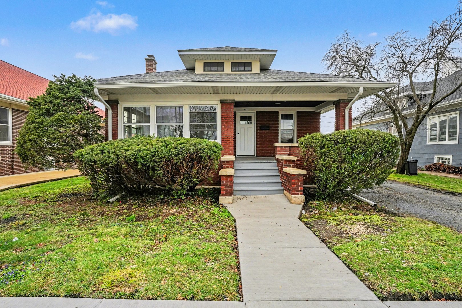 811 Kelly Avenue