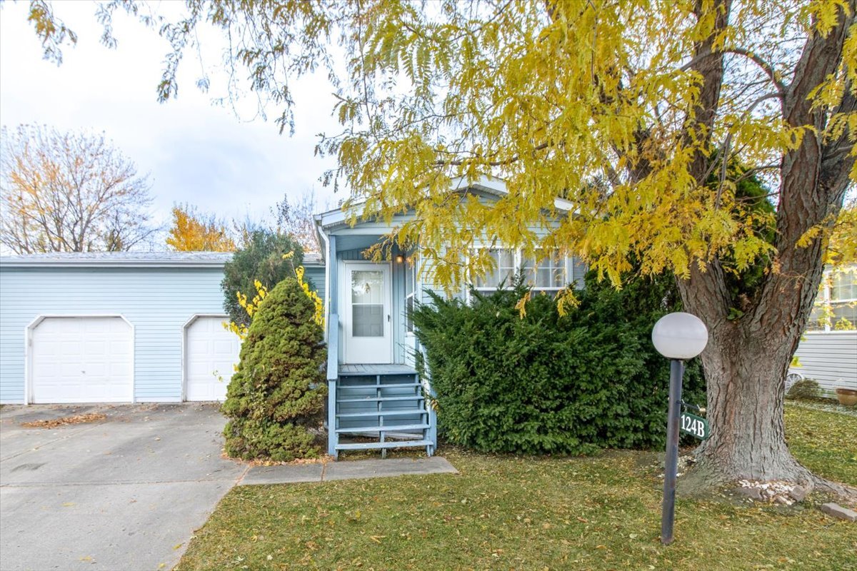 124 Cardinal Lane