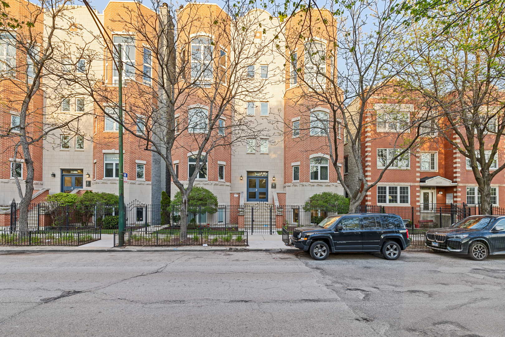 2625 Ashland Avenue