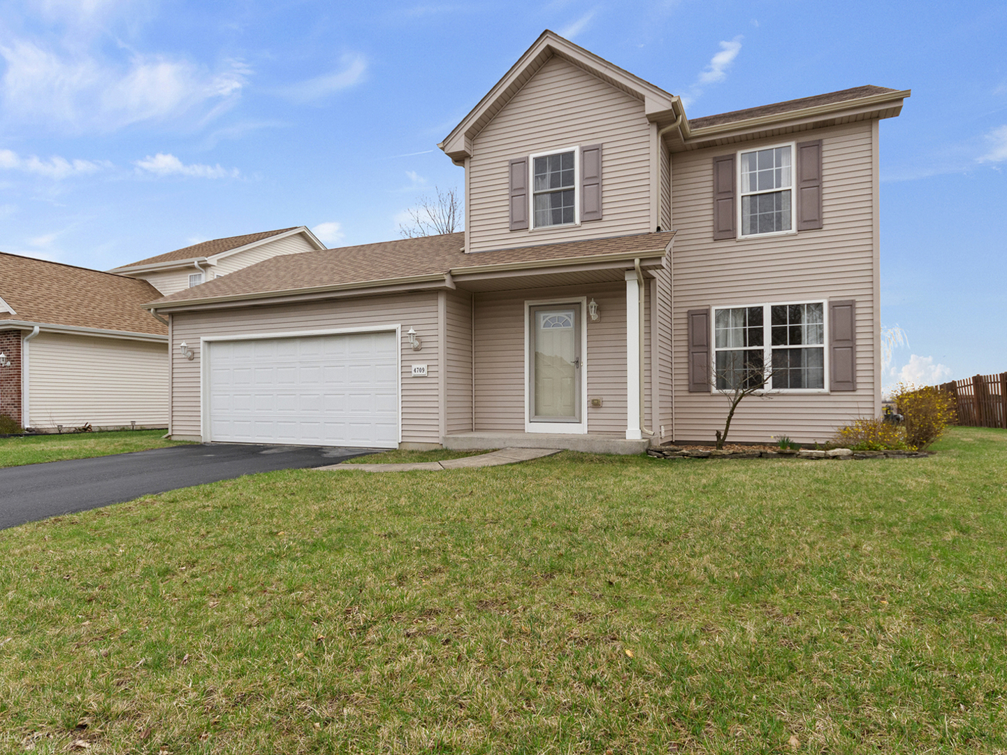 4709 Iris Lane