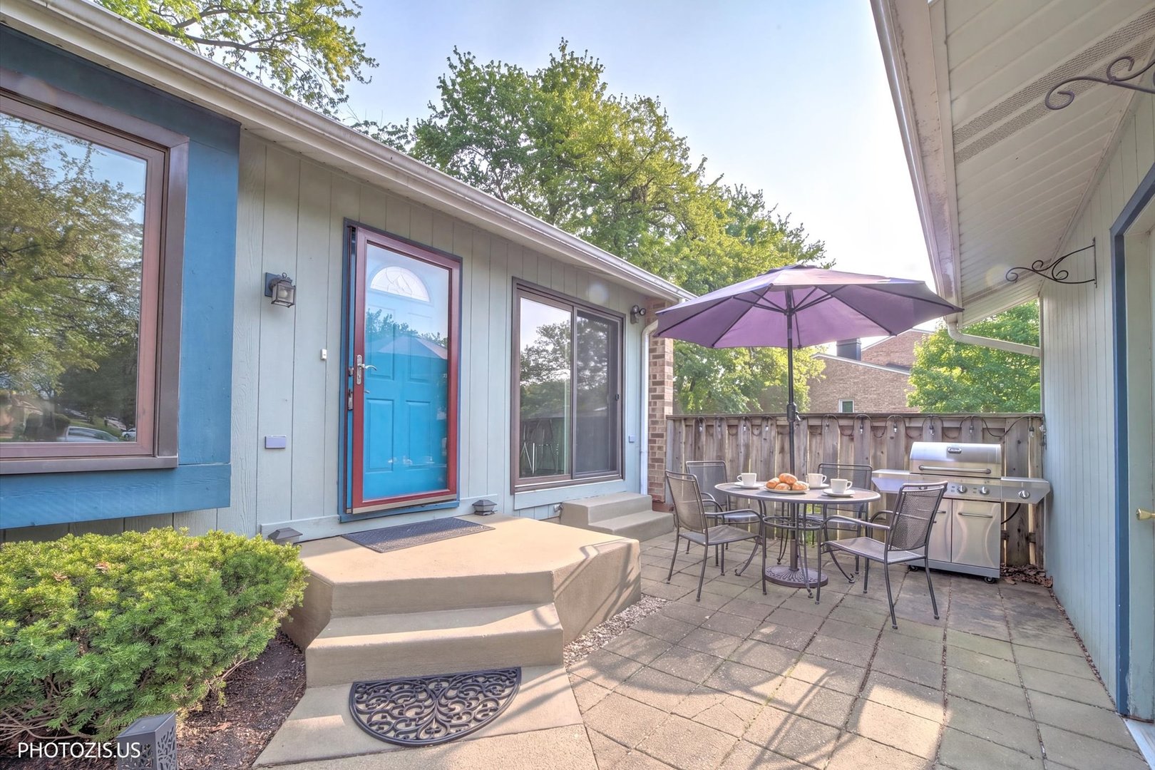 211 Edgewater Drive