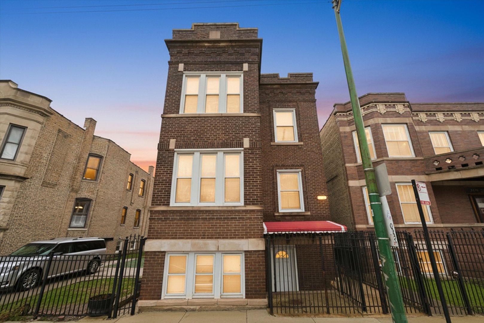2921 Kedzie Avenue