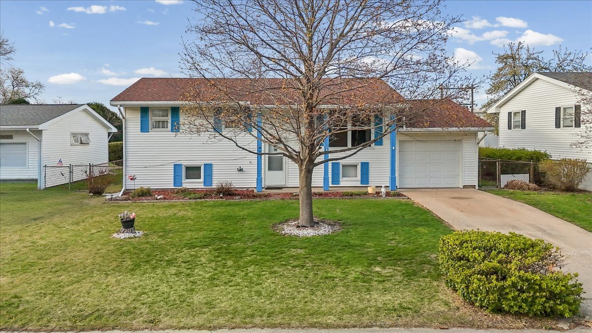 1513 GATES Drive