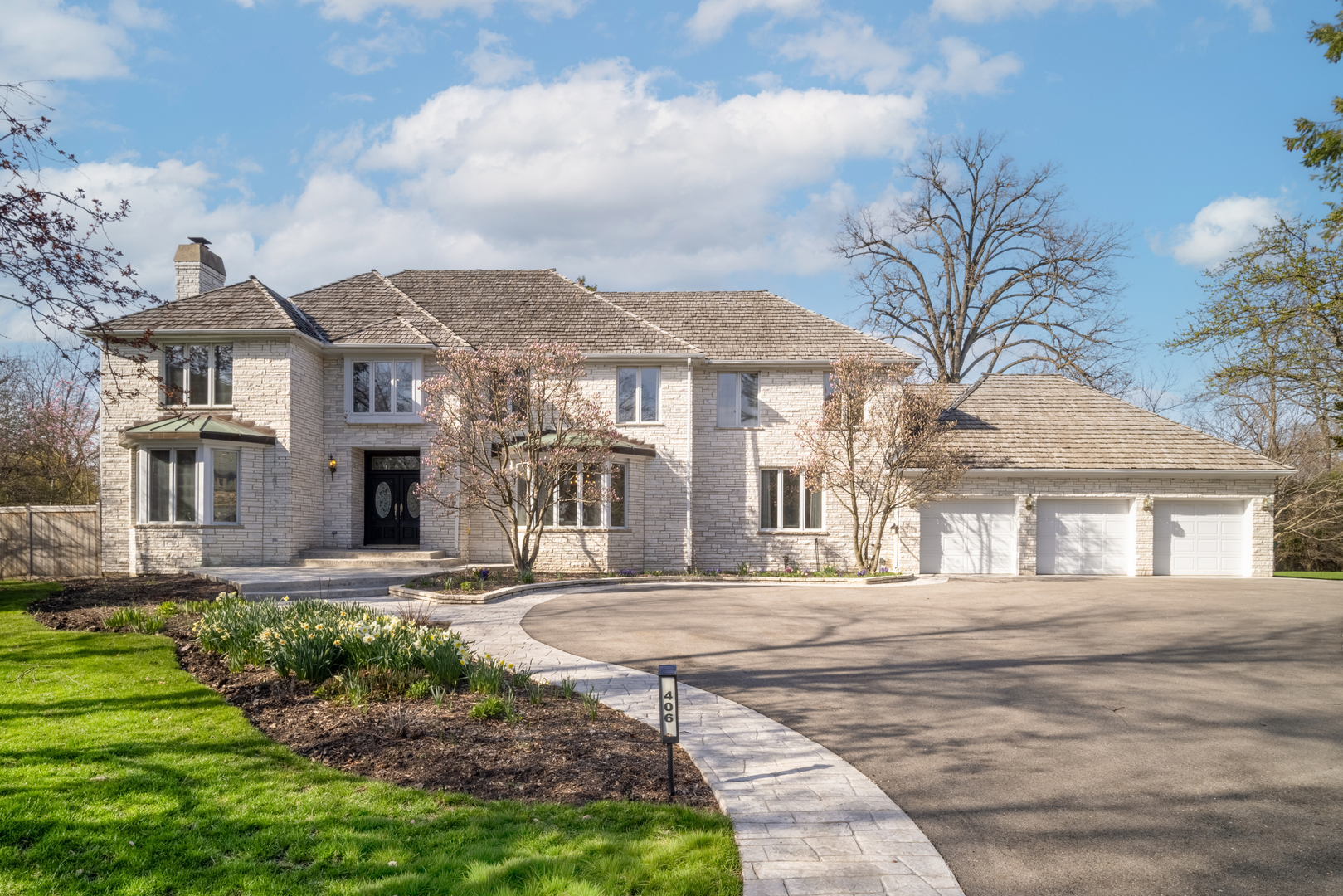406 Woodley Woods