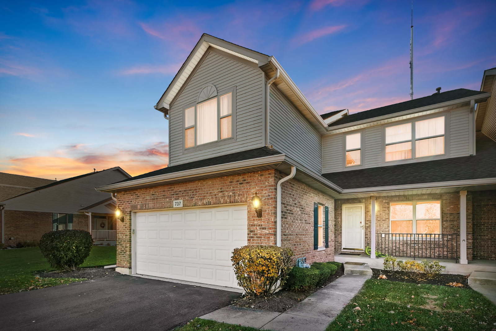 737 St Johns Place