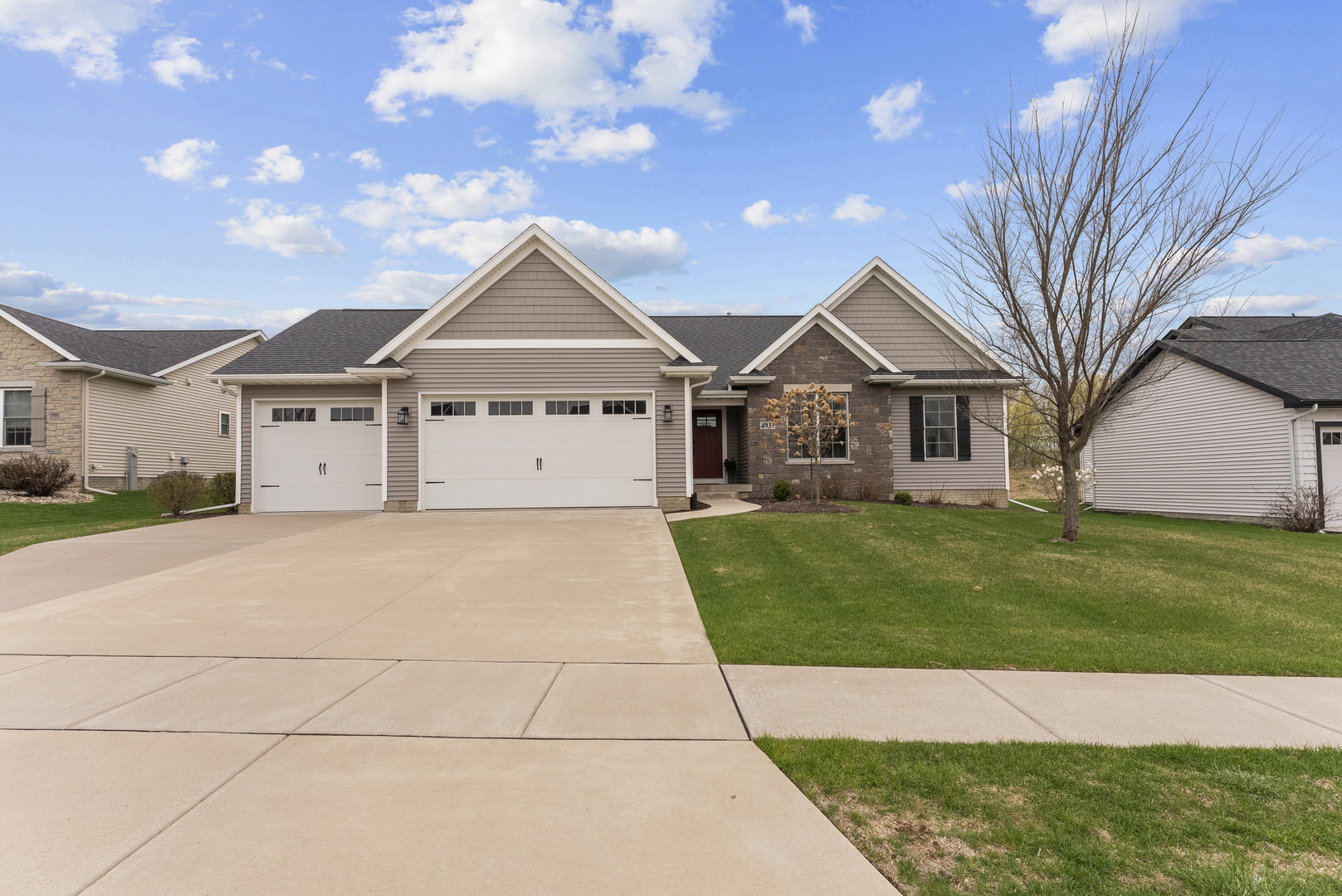 4937 Lakeside Drive