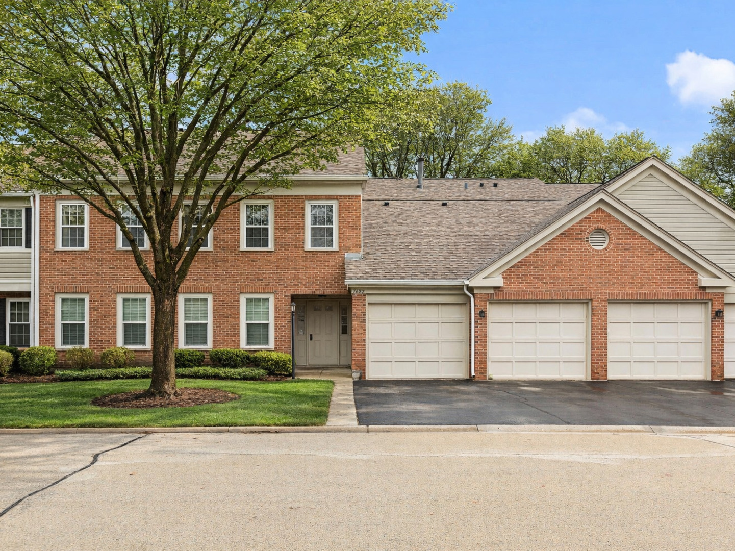 1602 Hadley Court