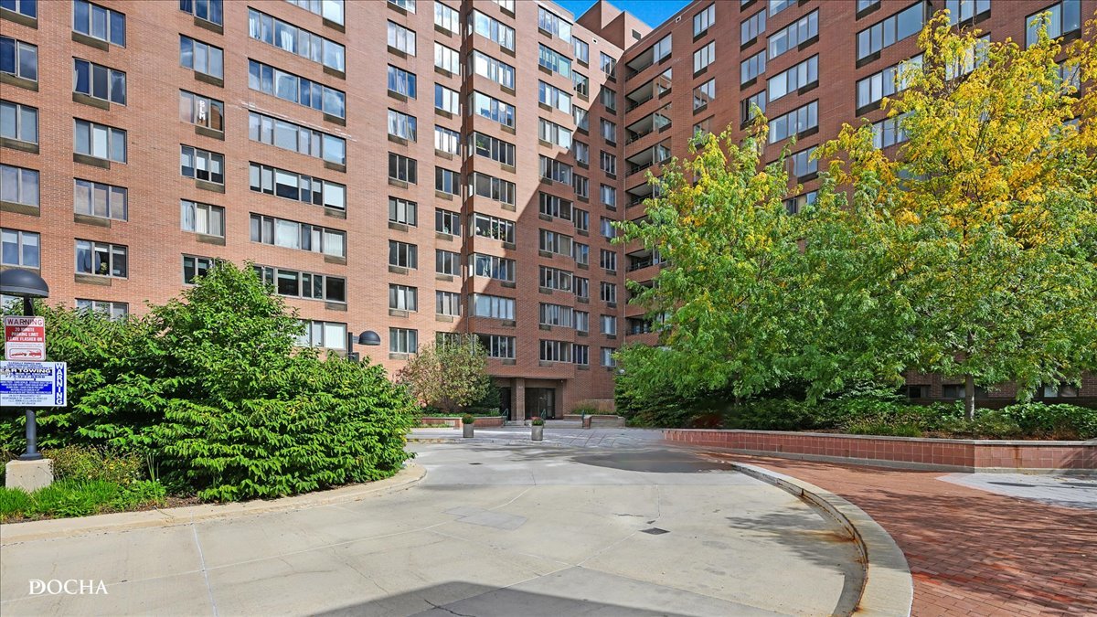 801 PLYMOUTH Court
