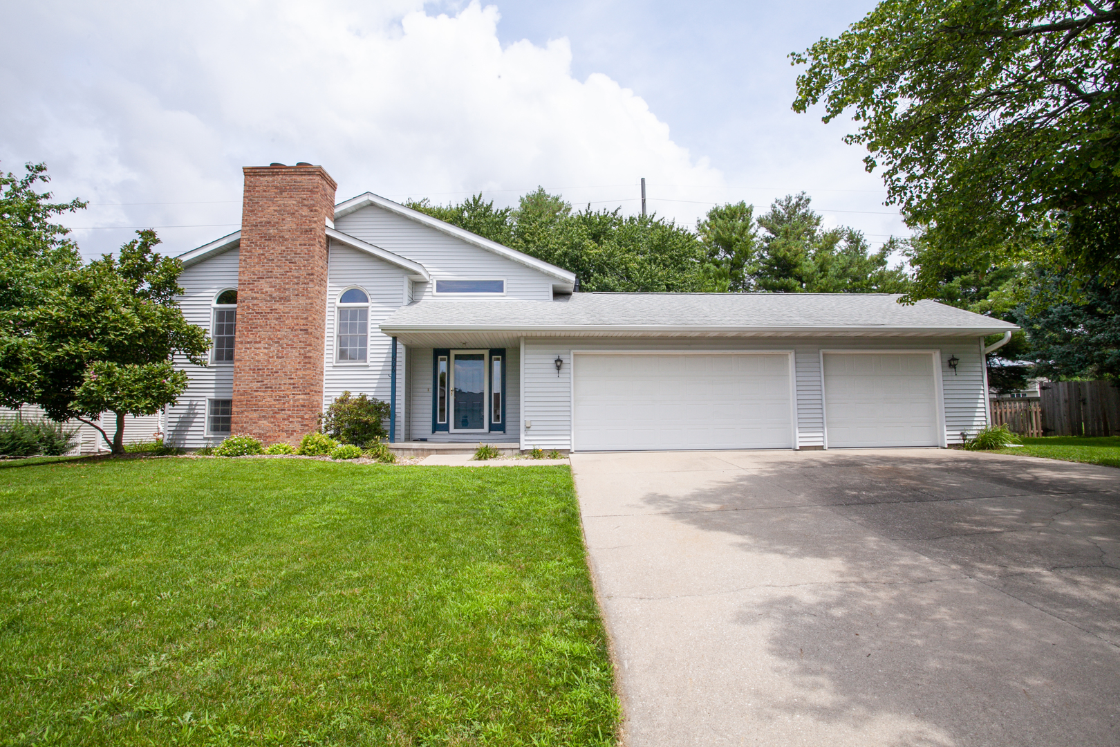 606 Carriage Hills Road