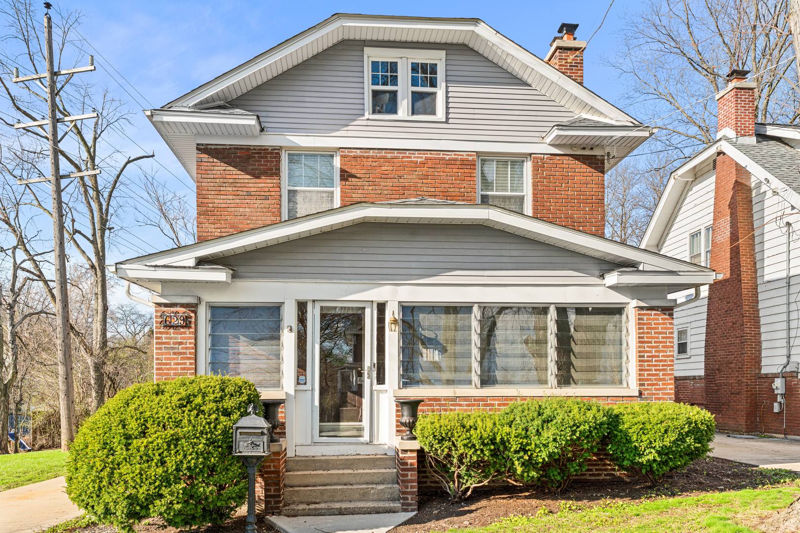 629 Downer Place