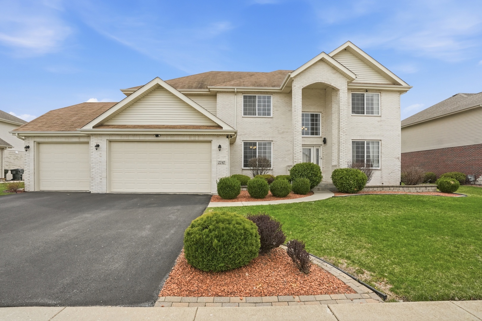 2247 Robin Lane