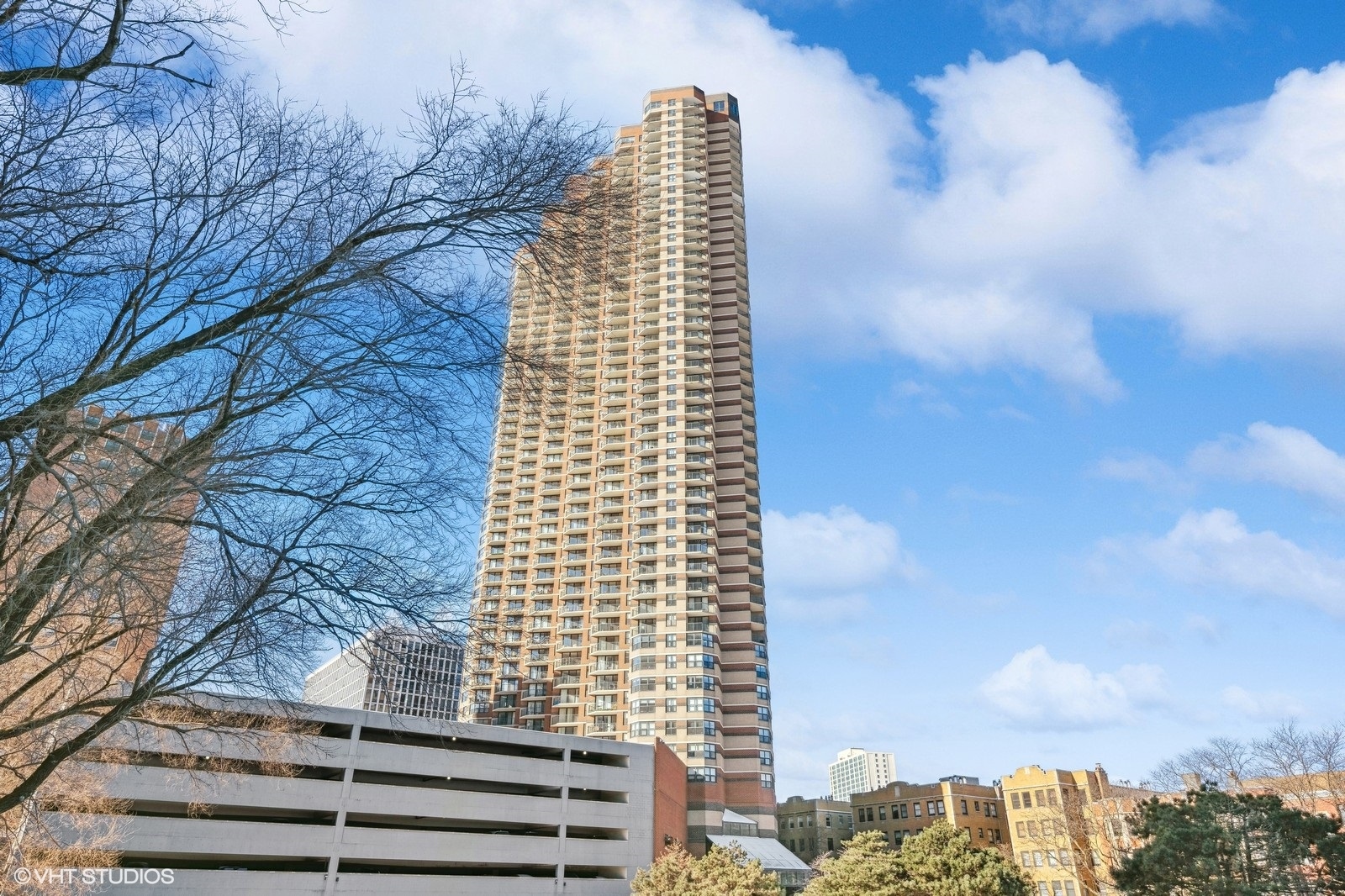 3660 Lake Shore Drive
