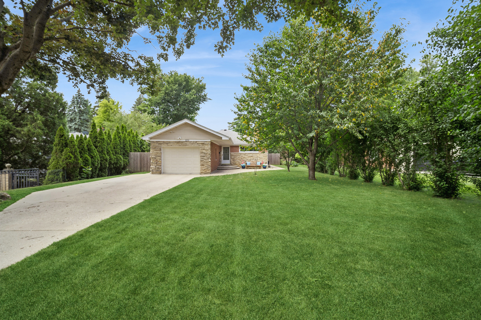 2930 Warbler Place