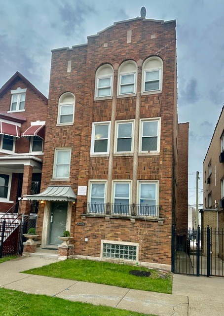8204 EXCHANGE Avenue