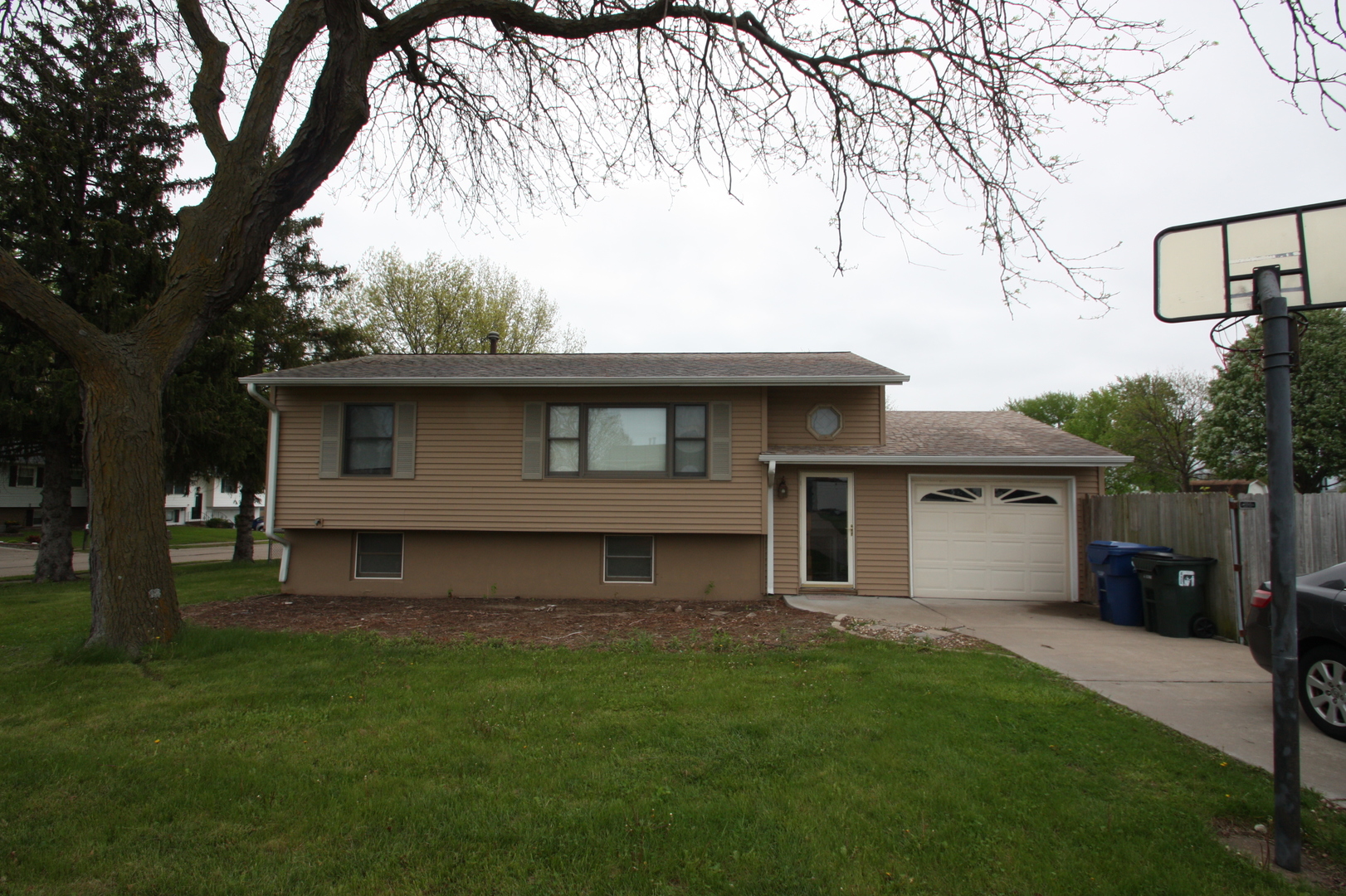 3937 Clark Court