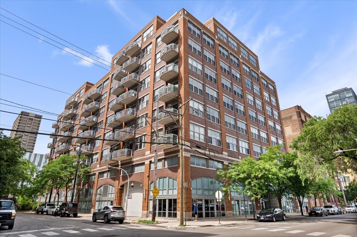 933 Van Buren Street