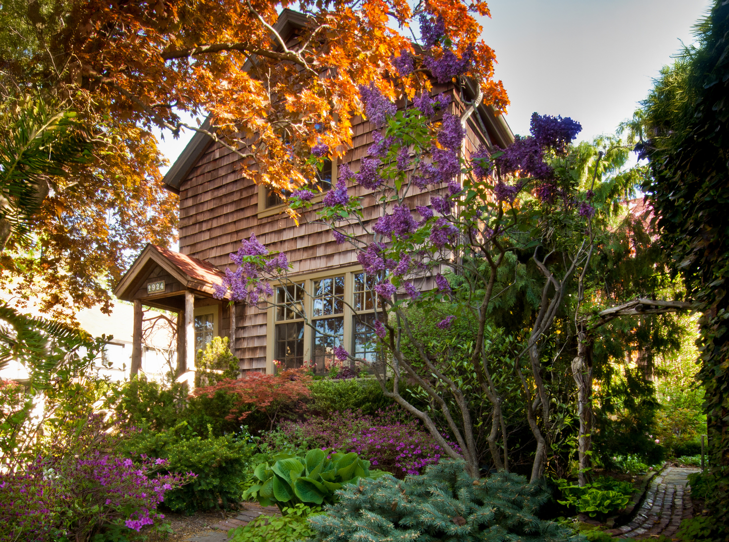1924 Lake Avenue