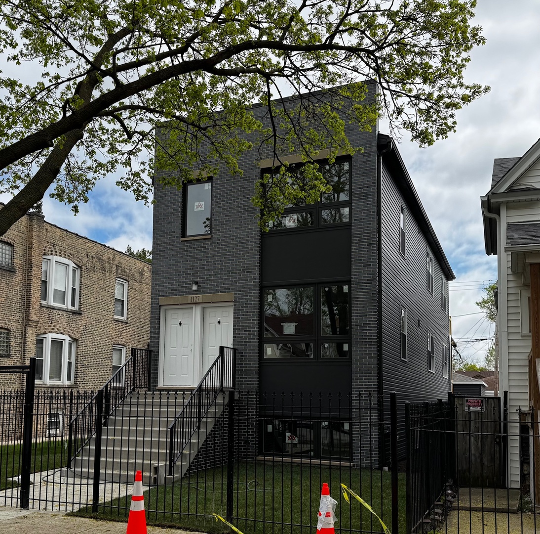 851 Springfield Avenue