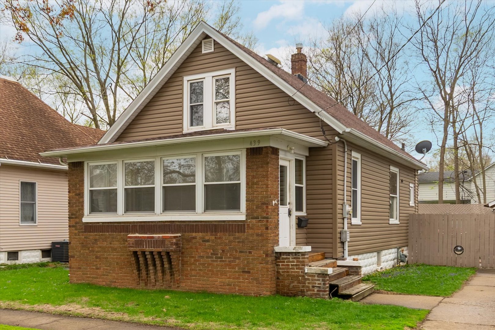 439 Broadway Street