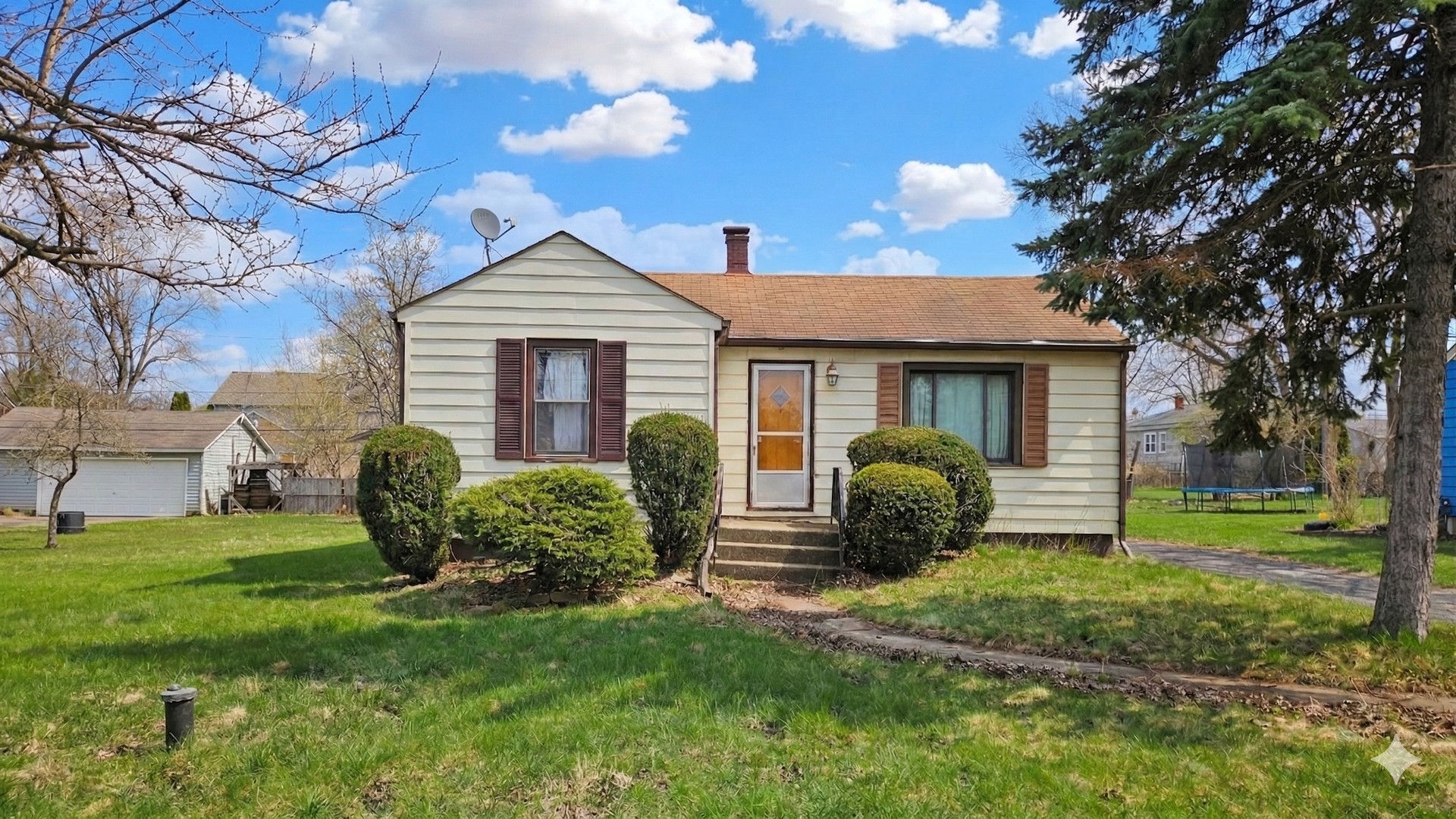 2N071 La Londe Avenue