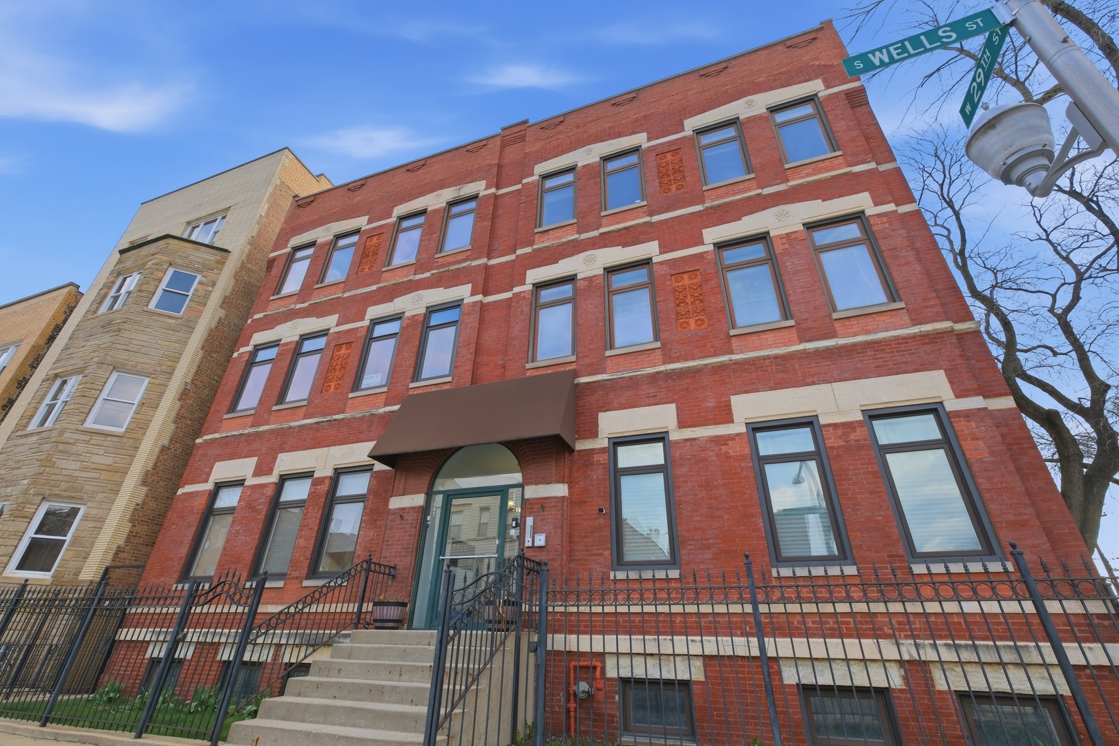 2843 Wells Street