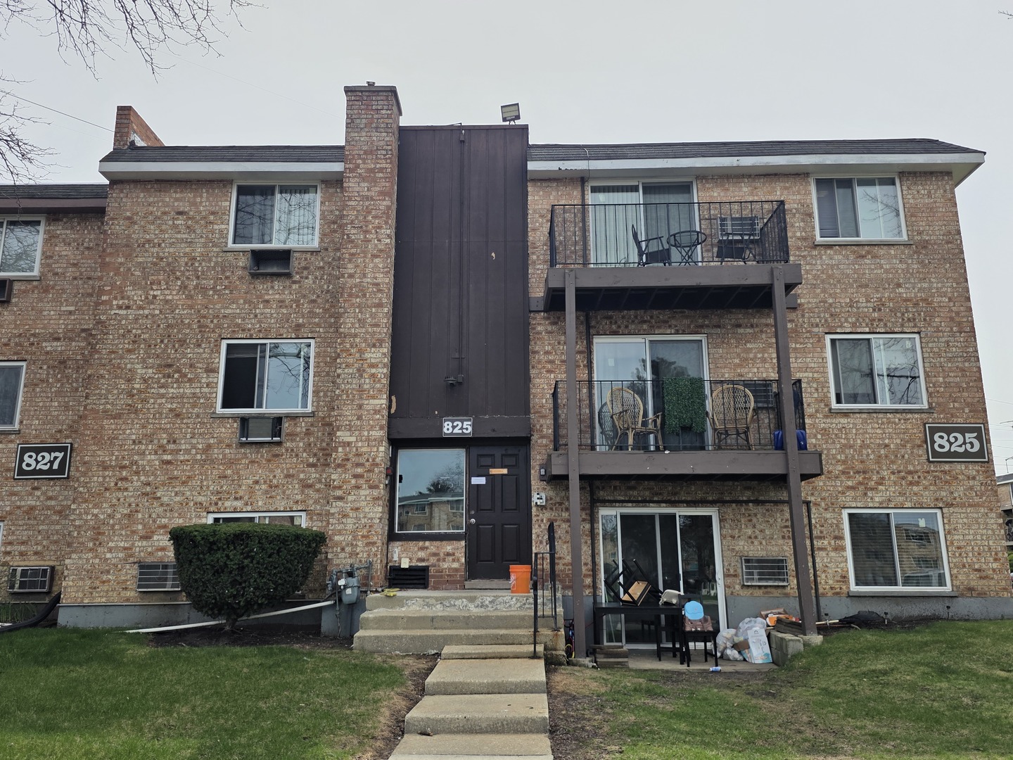 825 College Boulevard