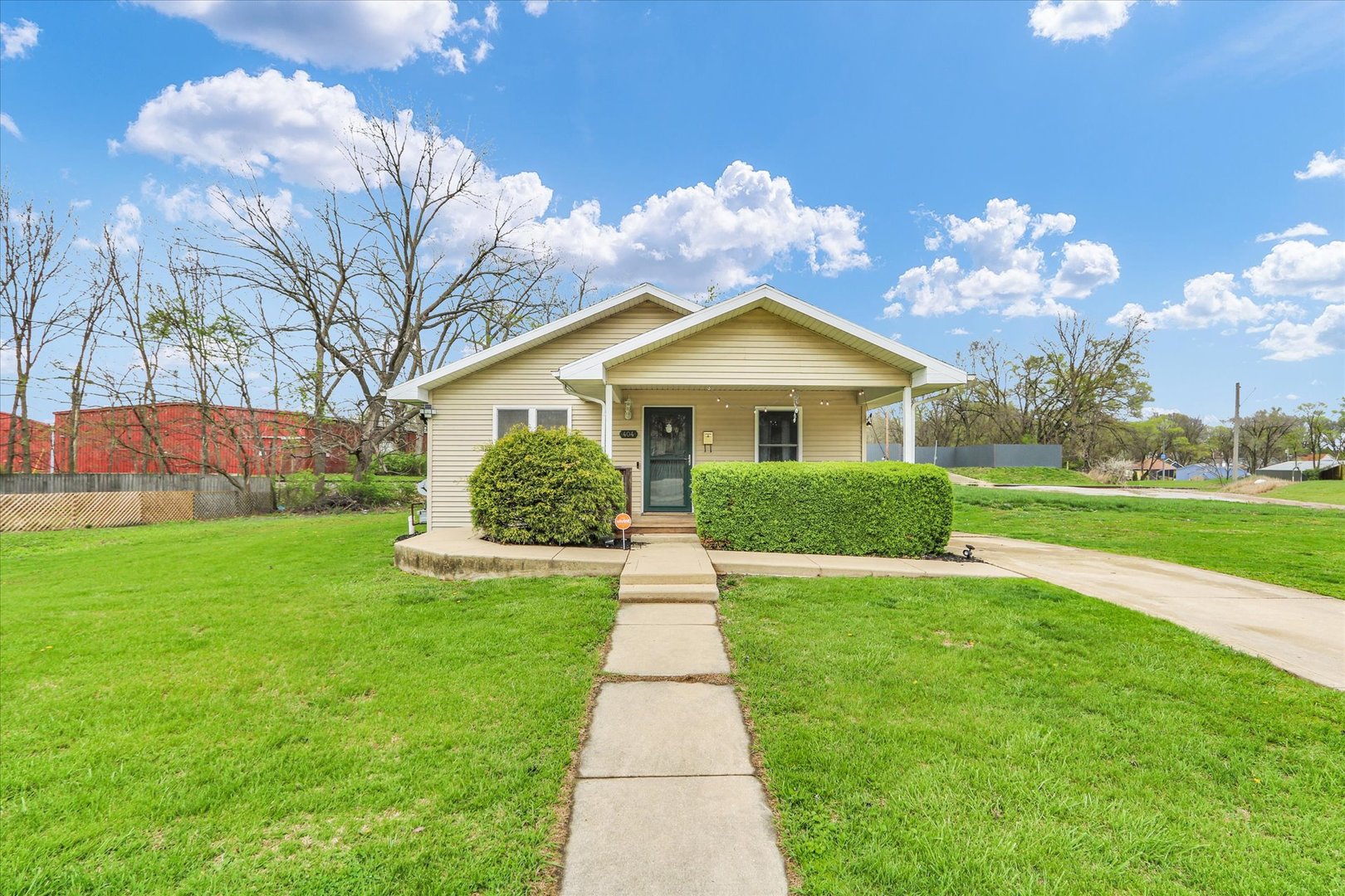 404 Maple Street