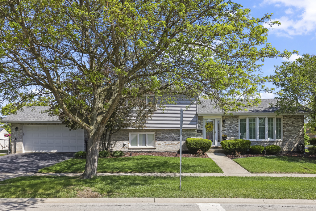 17028 Redwood Court