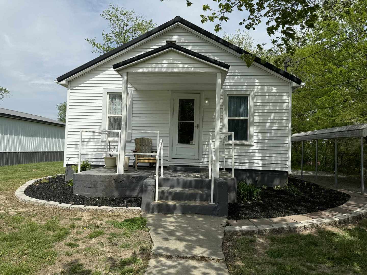 1304 Benton Street