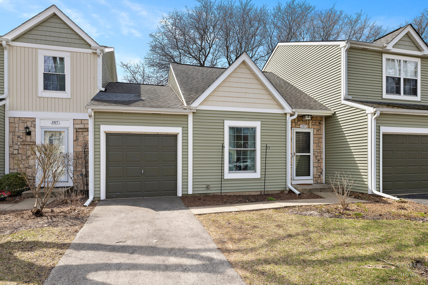 1915 Ozark Parkway