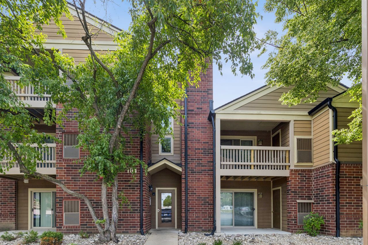 104 Glengarry Drive