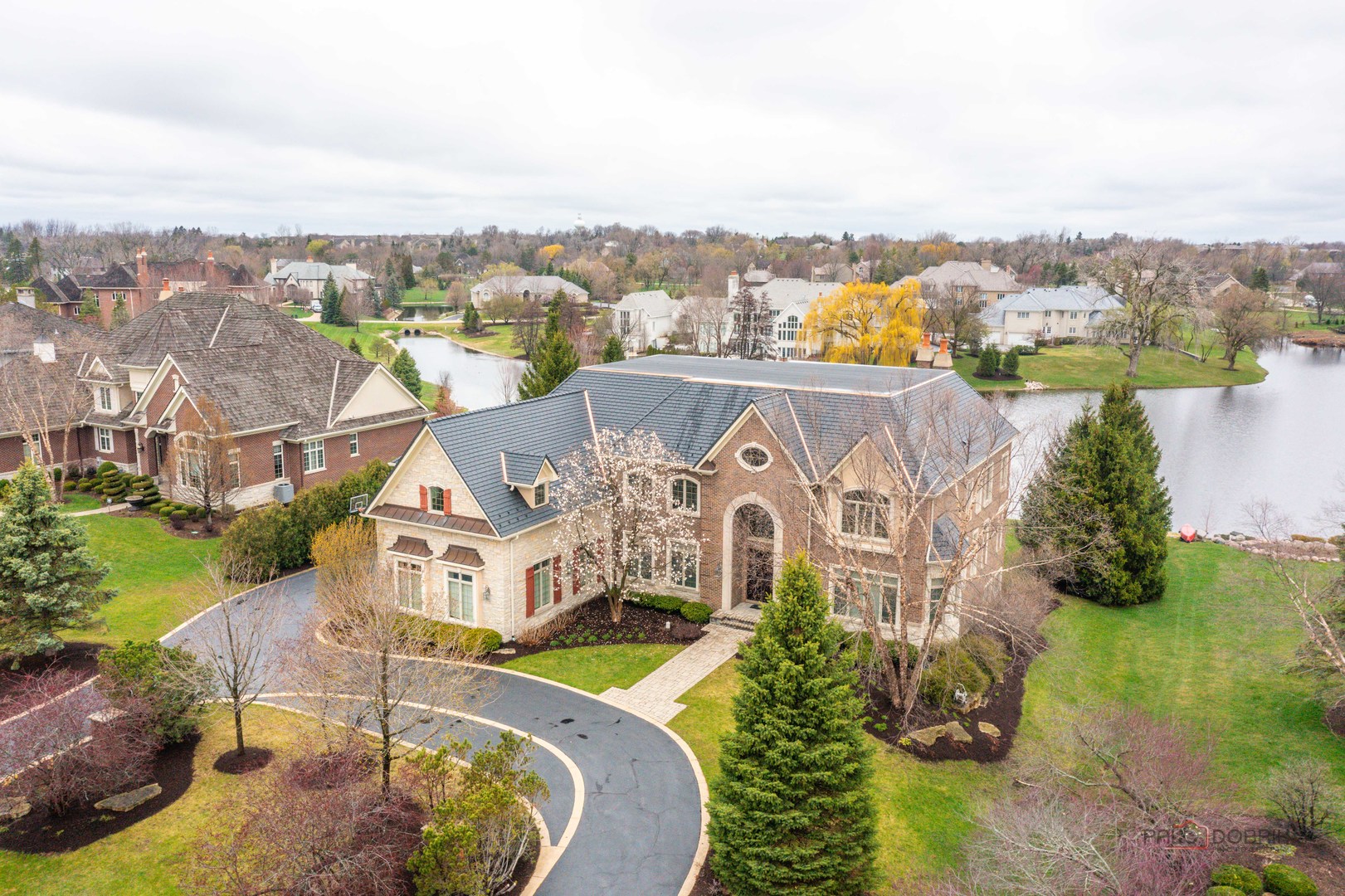 435 Winfield Lane