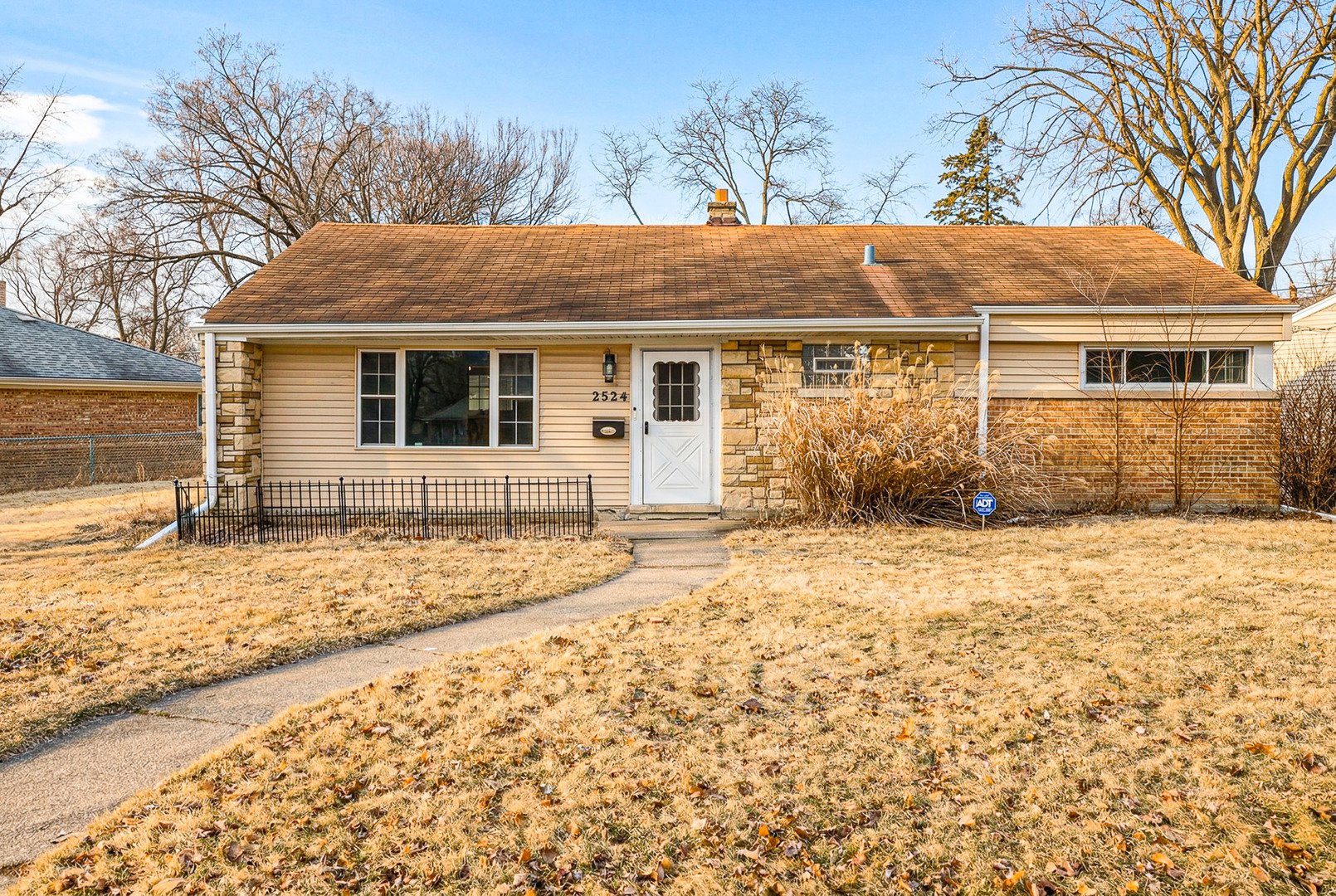 2524 Locust Road
